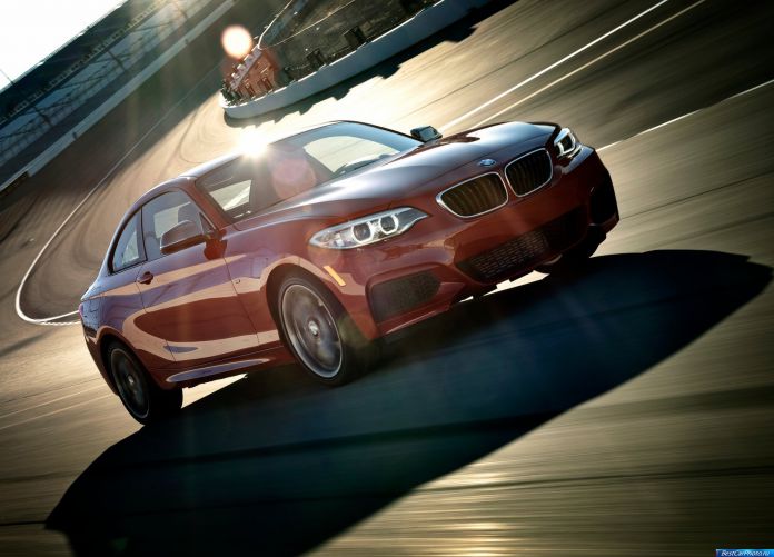 2014 BMW M235i Coupe - фотография 10 из 98 2014 BMW M235i Coupe - фотография 10 из 98