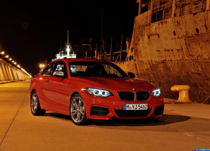 2014 BMW M235i Coupe - фотография 11 из 98