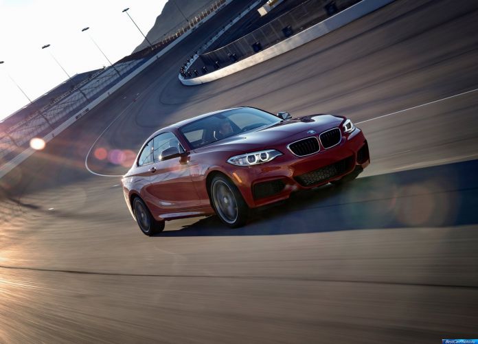 2014 BMW M235i Coupe - фотография 15 из 98
