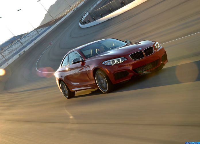 2014 BMW M235i Coupe - фотография 16 из 98 2014 BMW M235i Coupe - фотография 16 из 98