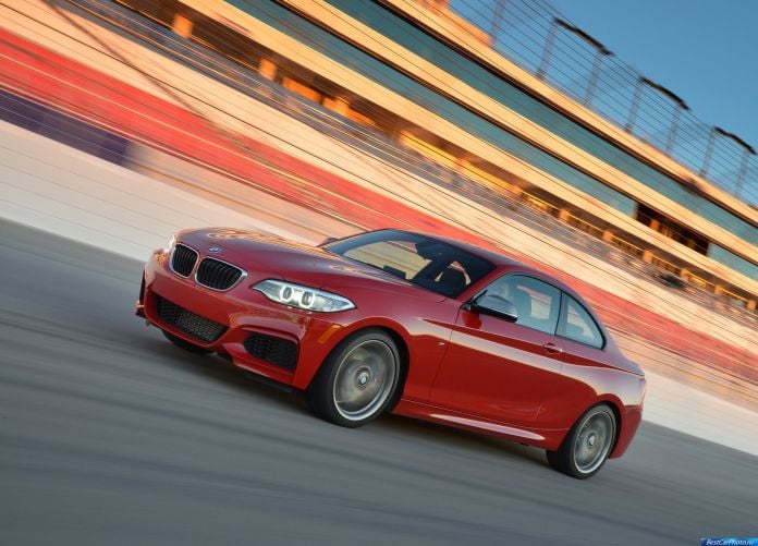 2014 BMW M235i Coupe - фотография 19 из 98 2014 BMW M235i Coupe - фотография 19 из 98