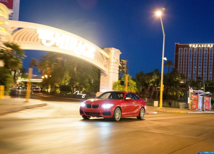2014 BMW M235i Coupe - фотография 21 из 98 2014 BMW M235i Coupe - фотография 21 из 98