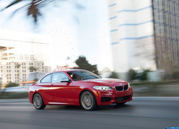 2014 BMW M235i Coupe - фотография 31 из 98 2014 BMW M235i Coupe - фотография 31 из 98