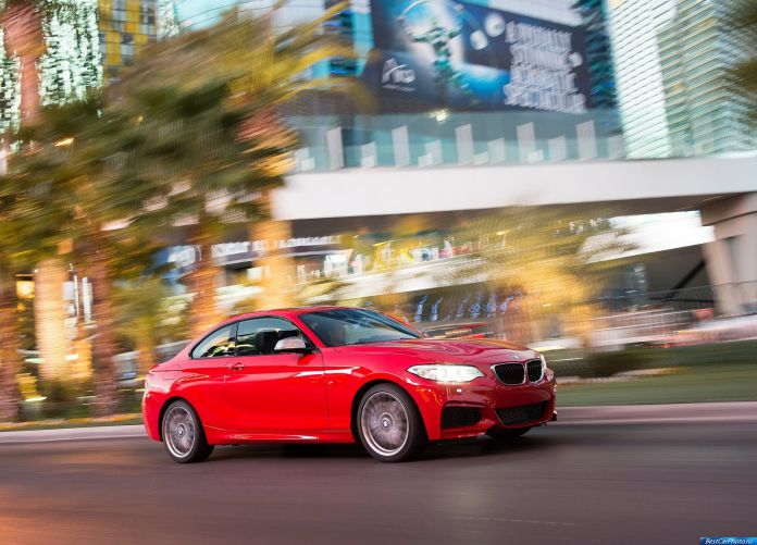 2014 BMW M235i Coupe - фотография 33 из 98 2014 BMW M235i Coupe - фотография 33 из 98