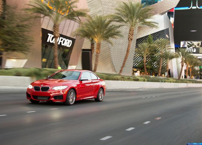 2014 BMW M235i Coupe - фотография 43 из 98