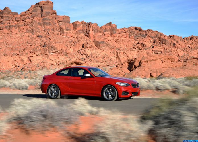 2014 BMW M235i Coupe - фотография 52 из 98 2014 BMW M235i Coupe - фотография 52 из 98