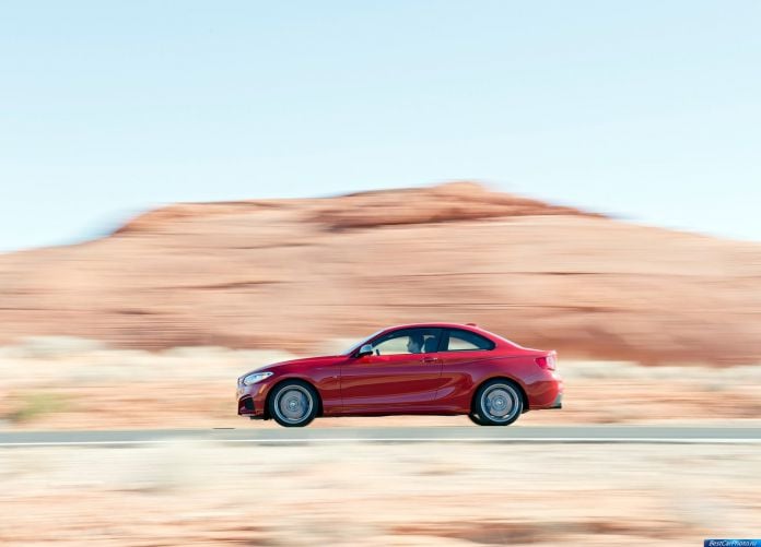 2014 BMW M235i Coupe - фотография 63 из 98