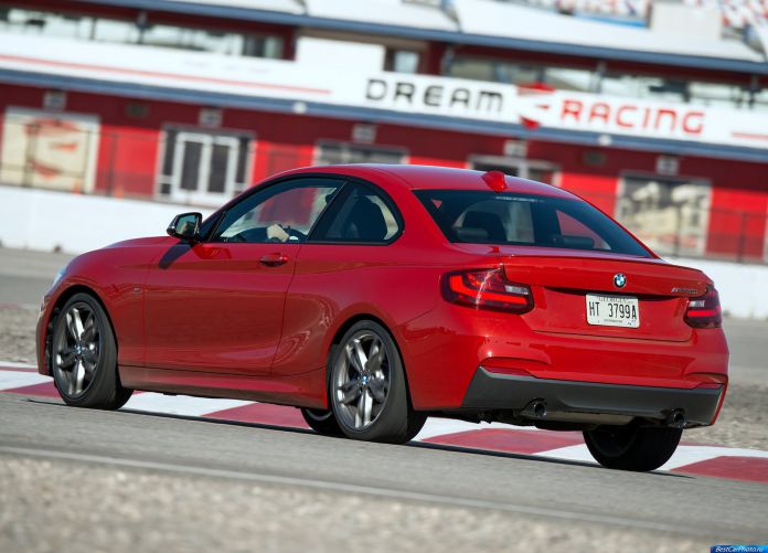 2014 BMW M235i Coupe - фотография 77 из 98