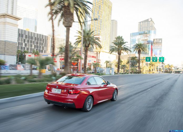 2014 BMW M235i Coupe - фотография 84 из 98 2014 BMW M235i Coupe - фотография 84 из 98