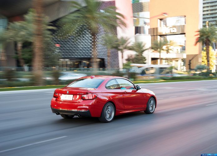 2014 BMW M235i Coupe - фотография 87 из 98 2014 BMW M235i Coupe - фотография 87 из 98