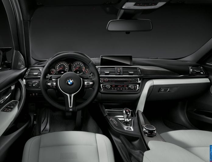 2014 BMW M3 Sedan - фотография 18 из 18