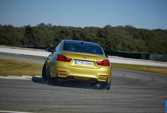 2014 BMW M4 Coupe - фотография 4 из 25