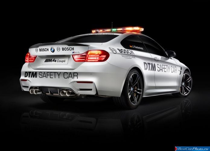 2014 BMW M4 Coupe DTM Safety Car - фотография 3 из 12