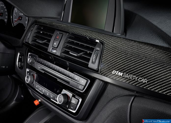 2014 BMW M4 Coupe DTM Safety Car - фотография 7 из 12