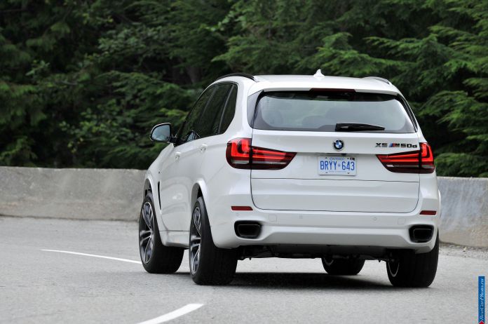 2014 BMW X5 M50d - фотография 2 из 33 2014 BMW X5 M50d - фотография 2 из 33