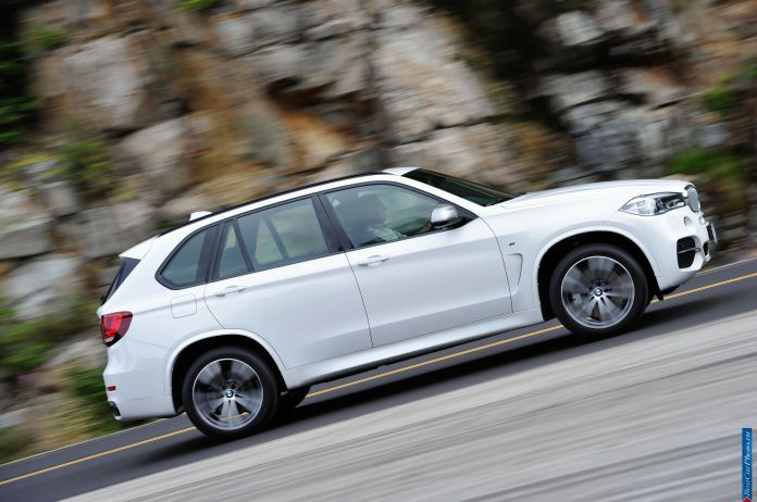 2014 BMW X5 M50d - фотография 5 из 33
