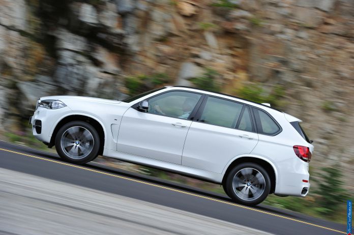 2014 BMW X5 M50d - фотография 6 из 33