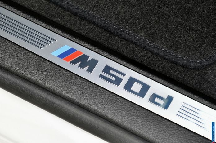 2014 BMW X5 M50d - фотография 12 из 33 2014 BMW X5 M50d - фотография 12 из 33