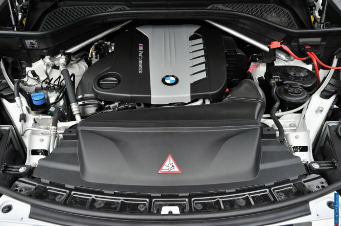 2014 BMW X5 M50d - фотография 14 из 33