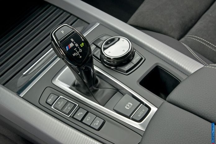 2014 BMW X5 M50d - фотография 32 из 33 2014 BMW X5 M50d - фотография 32 из 33