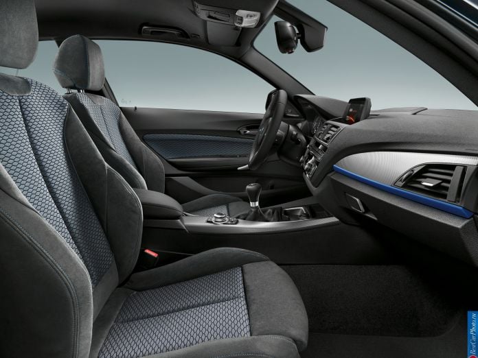 2015 BMW 1-Series 3-door - фотография 42 из 53