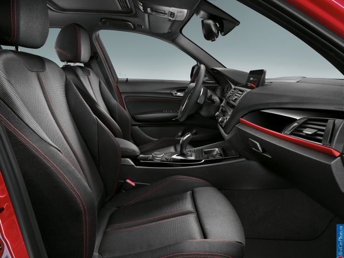 2015 BMW 1-Series 3-door - фотография 43 из 53