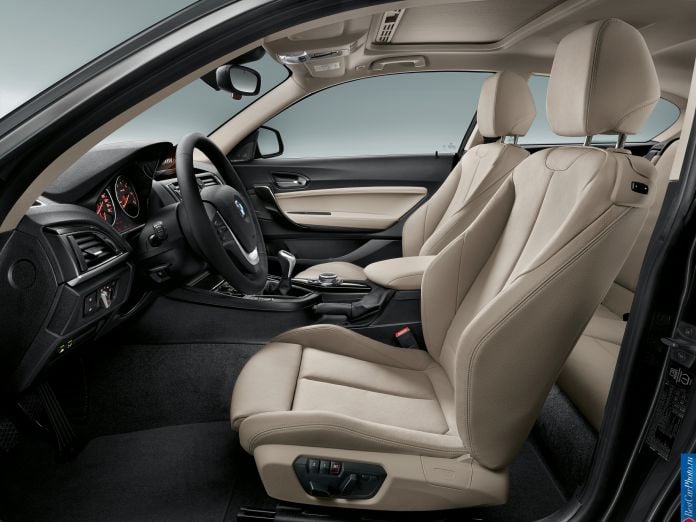 2015 BMW 1-Series 3-door - фотография 44 из 53 2015 BMW 1-Series 3-door - фотография 44 из 53