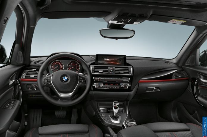2015 BMW 1-Series 3-door - фотография 48 из 53 2015 BMW 1-Series 3-door - фотография 48 из 53