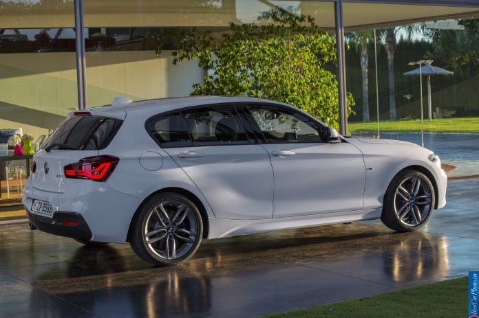 2015 BMW 1-Series M Sport - фотография 12 из 61