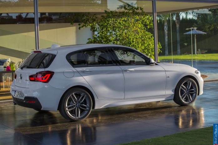 2015 BMW 1-Series M Sport - фотография 12 из 61 2015 BMW 1-Series M Sport - фотография 12 из 61