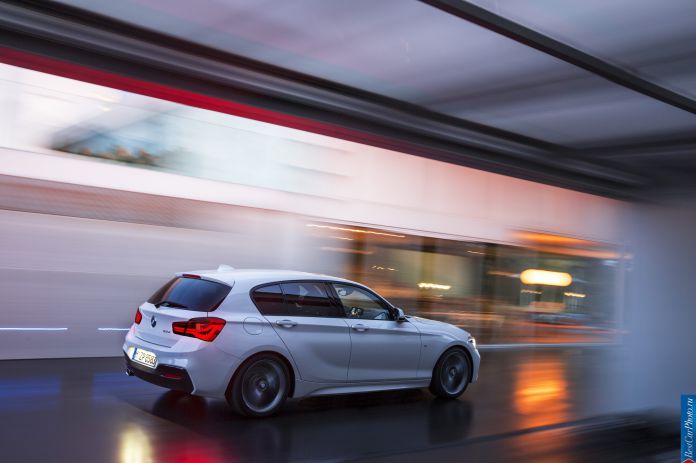 2015 BMW 1-Series M Sport - фотография 16 из 61