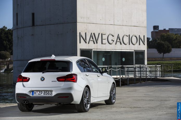 2015 BMW 1-Series M Sport - фотография 24 из 61 2015 BMW 1-Series M Sport - фотография 24 из 61