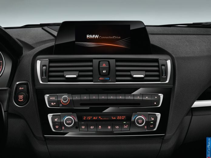2015 BMW 1-Series M Sport - фотография 59 из 61 2015 BMW 1-Series M Sport - фотография 59 из 61