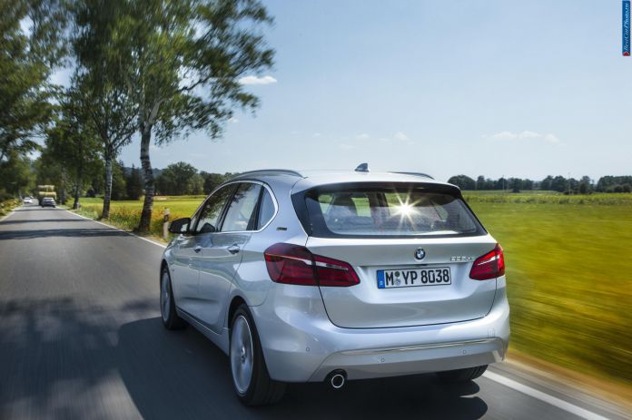 2015 BMW 225XE Active Tourer - фотография 5 из 56 2015 BMW 225XE Active Tourer - фотография 5 из 56