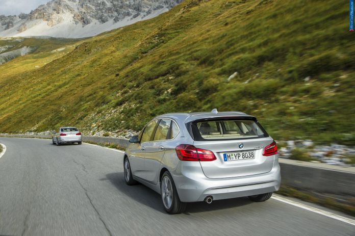 2015 BMW 225XE Active Tourer - фотография 14 из 56 2015 BMW 225XE Active Tourer - фотография 14 из 56