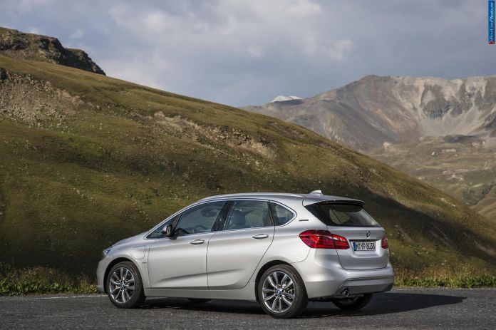 2015 BMW 225XE Active Tourer - фотография 19 из 56 2015 BMW 225XE Active Tourer - фотография 19 из 56