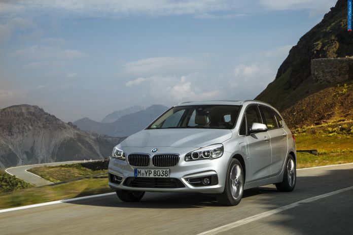 2015 BMW 225XE Active Tourer - фотография 21 из 56 2015 BMW 225XE Active Tourer - фотография 21 из 56