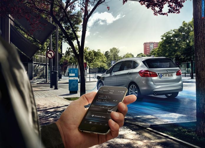 2015 BMW 225XE Active Tourer - фотография 29 из 56