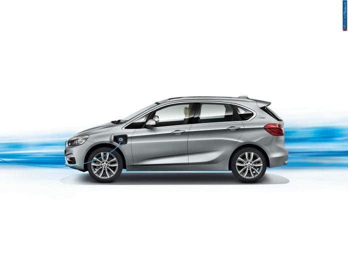 2015 BMW 225XE Active Tourer - фотография 37 из 56