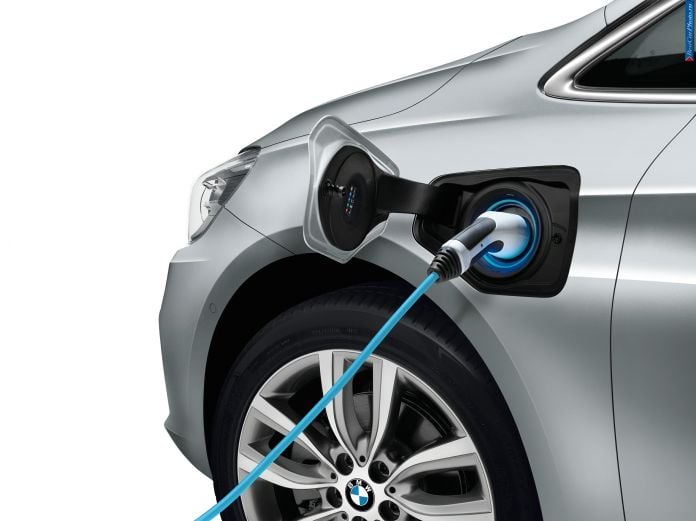 2015 BMW 225XE Active Tourer - фотография 39 из 56 2015 BMW 225XE Active Tourer - фотография 39 из 56