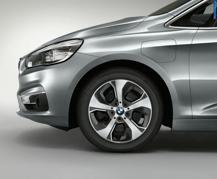 2015 BMW 225XE Active Tourer - фотография 41 из 56
