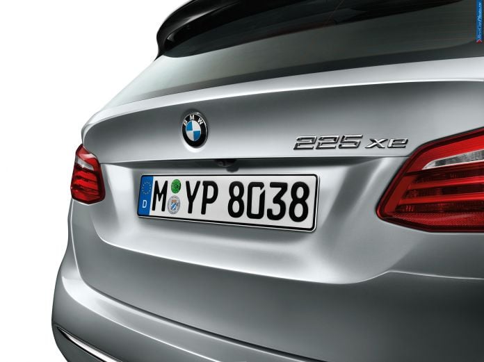 2015 BMW 225XE Active Tourer - фотография 42 из 56 2015 BMW 225XE Active Tourer - фотография 42 из 56