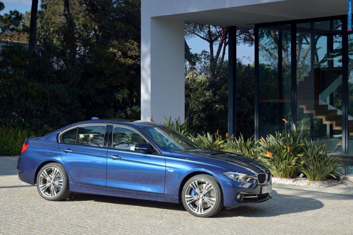 2015 BMW 3-Series - фотография 4 из 15