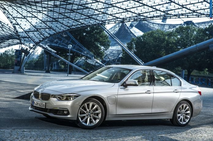 2015 BMW 330e - фотография 3 из 50 2015 BMW 330e - фотография 3 из 50