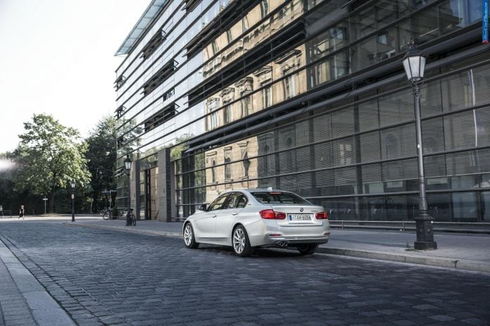 2015 BMW 330e - фотография 9 из 50 2015 BMW 330e - фотография 9 из 50