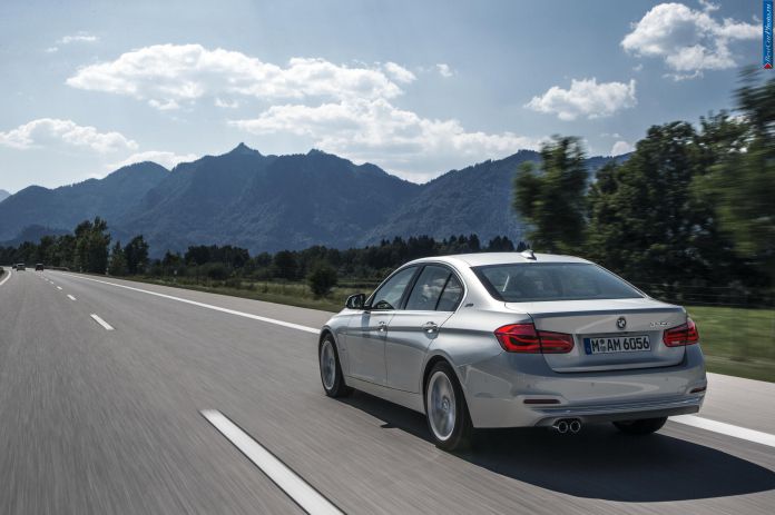 2015 BMW 330e - фотография 20 из 50 2015 BMW 330e - фотография 20 из 50