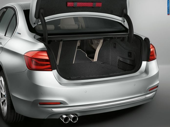 2015 BMW 330e - фотография 41 из 50 2015 BMW 330e - фотография 41 из 50