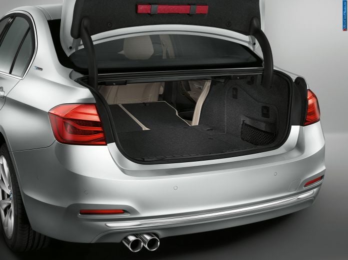 2015 BMW 330e - фотография 42 из 50 2015 BMW 330e - фотография 42 из 50