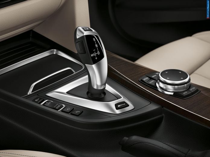 2015 BMW 330e - фотография 45 из 50 2015 BMW 330e - фотография 45 из 50
