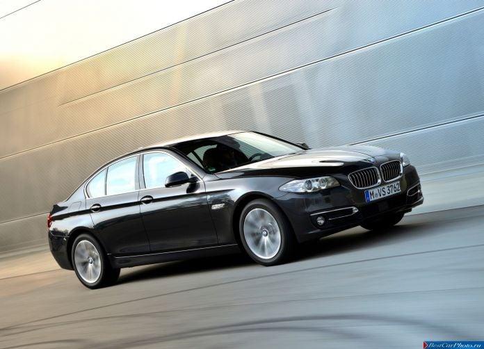 2015 BMW 518d - фотография 4 из 20 2015 BMW 518d - фотография 4 из 20